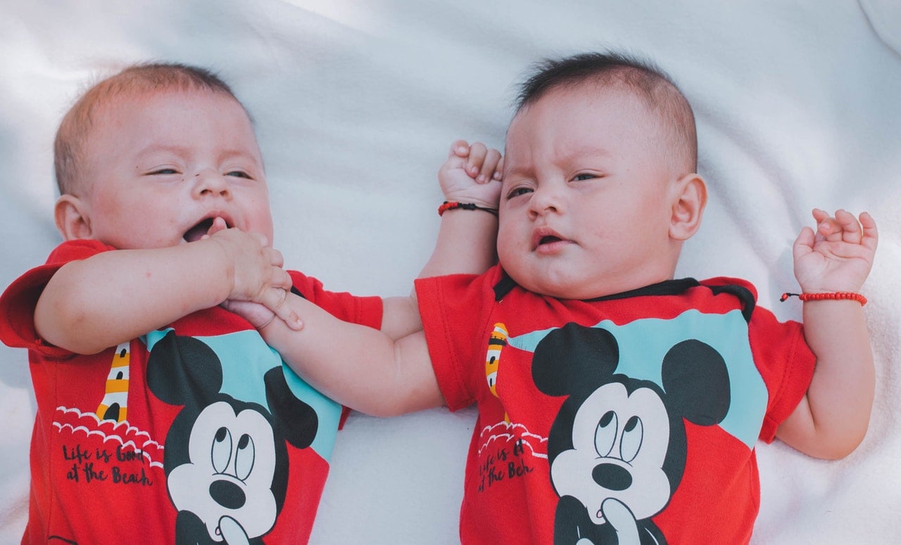 Know the Facts About Having a Natural Twin Birth