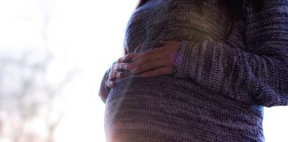 Kicking in Pregnancy – When Does It Start?